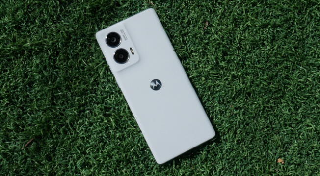 Motorola sigue demostrando ser mejor a Samsung con potente celular.