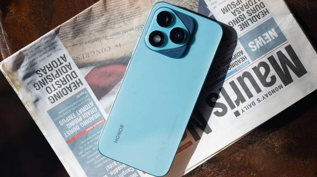 Conoce todo sobre el Honor 400 Lite, el gama media que se parece al iPhone 16 Pro Max, pero que tiene mejores características que el teléfono Apple.