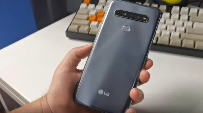 Este LG K61 fue lanzado en el 2000 y sigue siendo uno de los mejores teléfonos de gama media. Este LG K61 fue lanzado en el 2000 y sigue siendo uno de los mejores teléfonos de gama media.