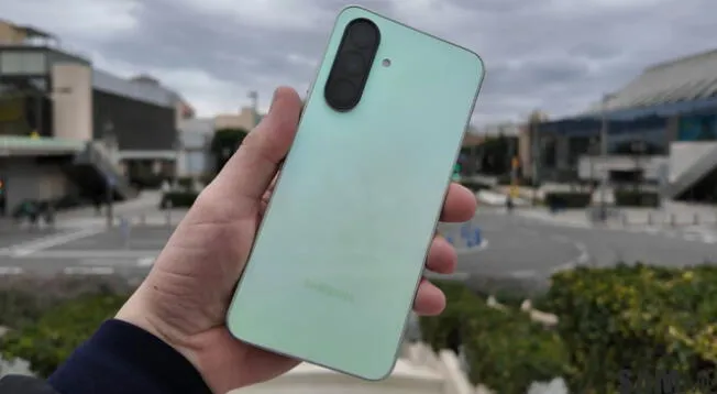 Este celular tiene un precio muy barato y te dará una experiencia sin igual. Este celular tiene un precio muy barato y te dará una experiencia sin igual.