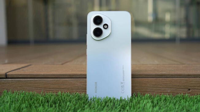 Este Honor 400 5G es uno de los gama media más potentes y se ha convertido en el rival más duro del iPhone 16.
