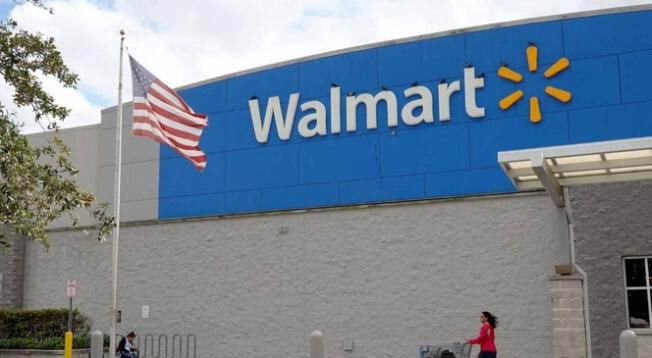 Policía busca a estos 2 sospechosos de robo en este Walmart. Policía busca a estos 2 sospechosos de robo en este Walmart.