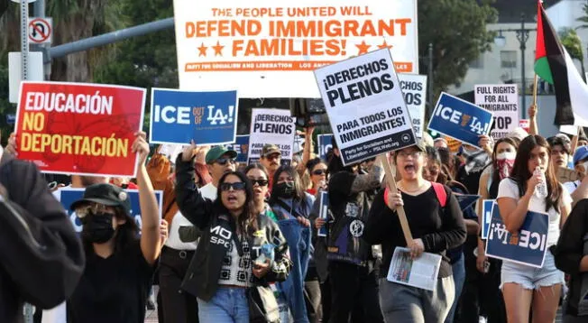 Los Ángeles brinda apoyo legal para inmigrantes indocumentados.