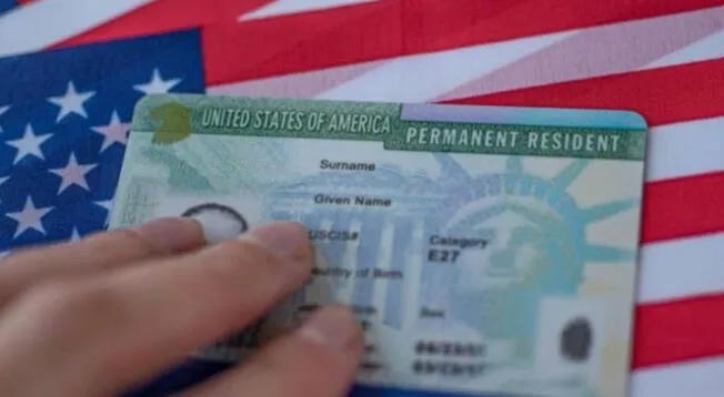 Solicita tu Green Card y obtén diversos beneficios.