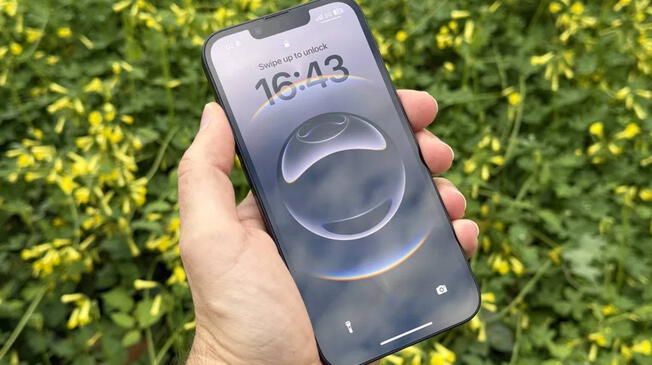 El iPhone 16e es el teléfono más potente y barato de Apple. ¿Vale la pena comprarlo pese a la pronta llegada del iPhone 17? iPhone 16e