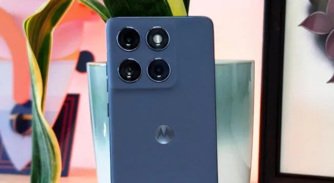 Motorola nos ha sorprendido gratamente con el lanzamiento de este celular. Motorola nos ha sorprendido gratamente con el lanzamiento de este celular.