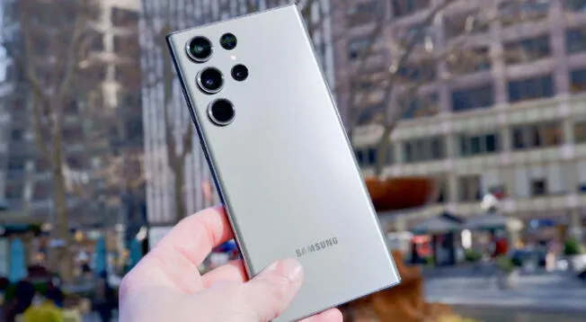 Los celulares de Samsung cuentan con características superiores a Xiaomi. Los celulares de Samsung cuentan con características superiores a Xiaomi.