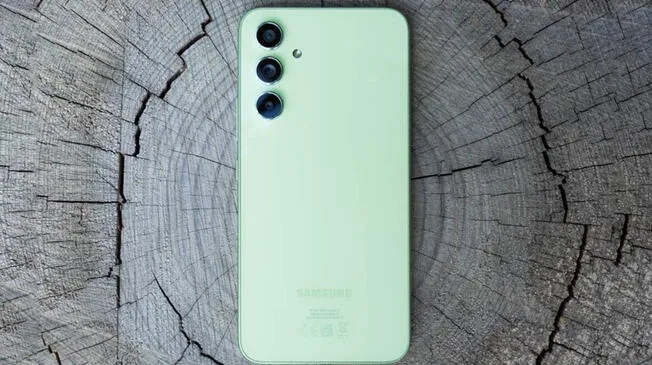 El Galaxy A54 5G es uno de los mejores teléfonos de Samsung y supera en todo al Xiaomi Redmi Note 14. El Galaxy A54 5G es uno de los mejores teléfonos de Samsung y supera en todo al Xiaomi Redmi Note 14.