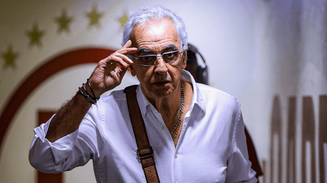 Jorge Fossati estuvo unos días en Uruguay y regresó al Perú para unirse a los entrenamientos de Universitario. Jorge Fossati estuvo unos días en Uruguay y regresó al Perú para unirse a los entrenamientos de Universitario.