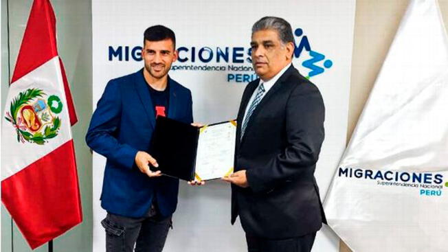 Bernardo Cuesta recibió la nacionalidad peruana en marzo 2023.   