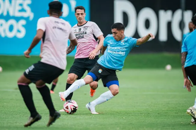 Misael Sosa jugó en el amistoso de Cristal ante Sport Boys/Foto: X   