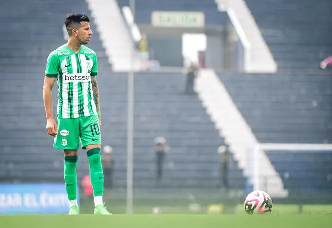 Pablo Ceppelini jugando con Atlético Nacional en Matute durante el 2024.   