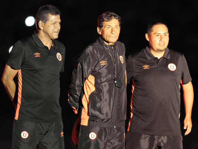 Carranza fue asistente técnico de Roberto Chale en Universitario entre 2015 y 2017. Foto: Alex Vásquez - Líbero 