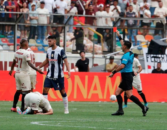 Carlos Zambrano expulsado en Universitario vs Alianza Lima VIDEO