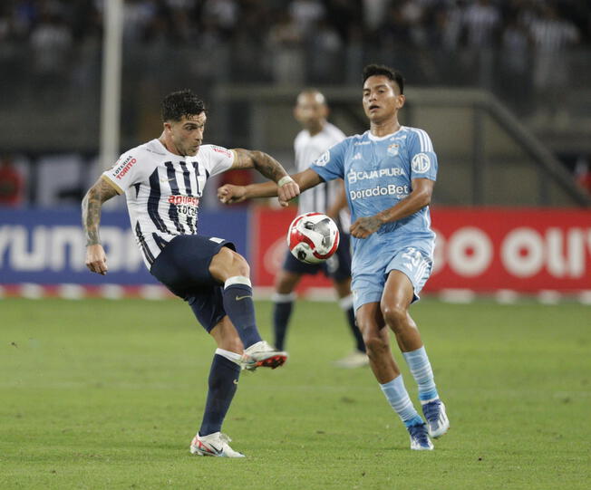Sporting Cristal venció 2-1 en el Torneo Apertura jugado también en el Nacional.   