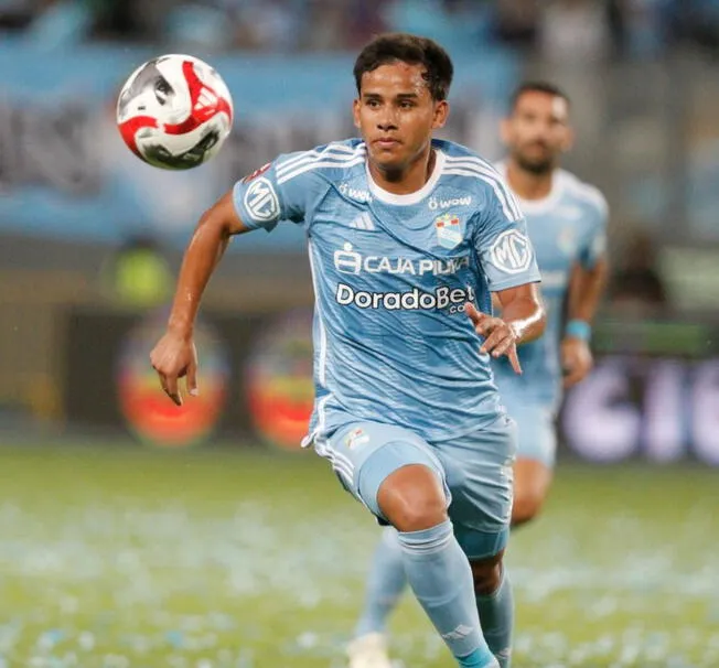 Jhilmar Lora volvió a jugar con Sporting Cristal estar temporada/Foto: LÍBERO   