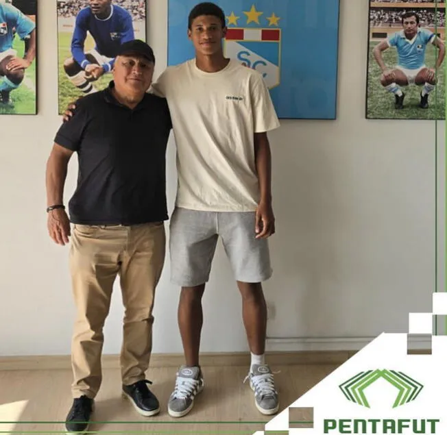 Matías Martínez firmó contrato profesional con Sporting Cristal/Foto: Pentafut.   