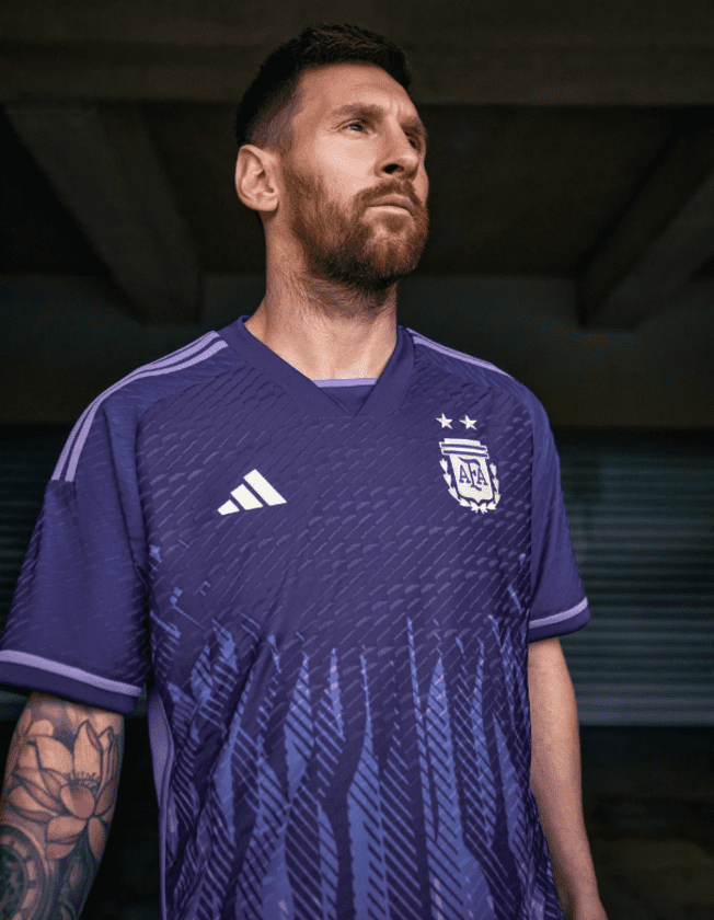 La ciudad Lejos calor Y la albiceleste? Argentina sorprende con novedosa camiseta que lucirá en  Qatar 2022 Lionel Messi