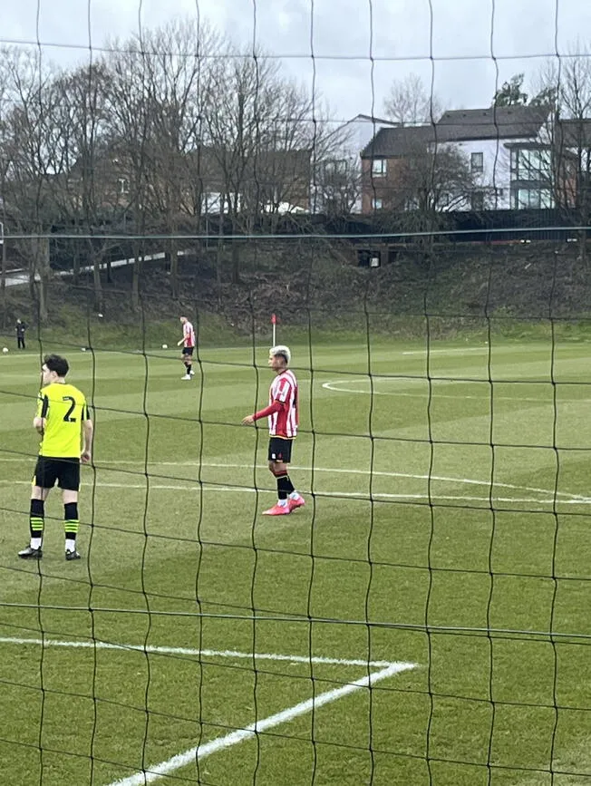 Jefferson Cáceres marcó gol con Sheffield United. Foto: Danny Hall.   