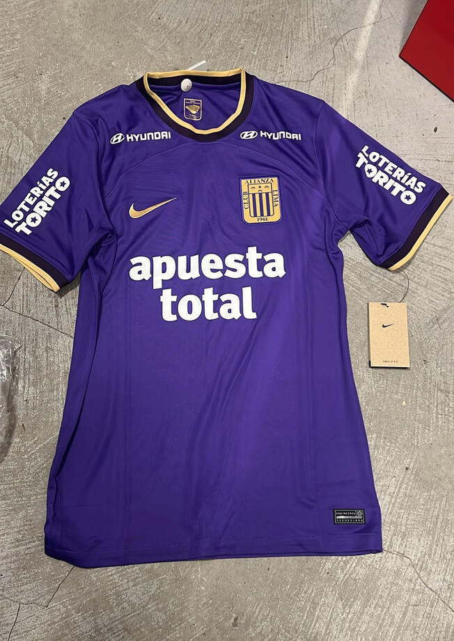 Se filtró camiseta morada de Alianza Lima. Foto: @juanitomackey.   