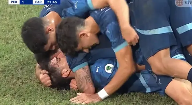 David Fernández anotó el 2-1 de Paraguay. David Fernández anotó el 2-1 de Paraguay.
