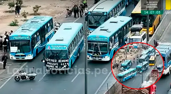 De manera momentánea se bloquea las vías de Norte a Sur en la Panamericana. De manera momentánea se bloquea las vías de Norte a Sur en la Panamericana.