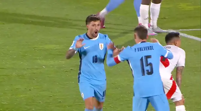 Gol de Uruguay para el 2-0 ante Perú.
