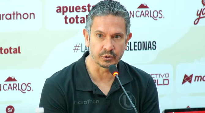 Franco Velazco cuestionó el estadio Alberto Gallardo: "Está sobre el agua"