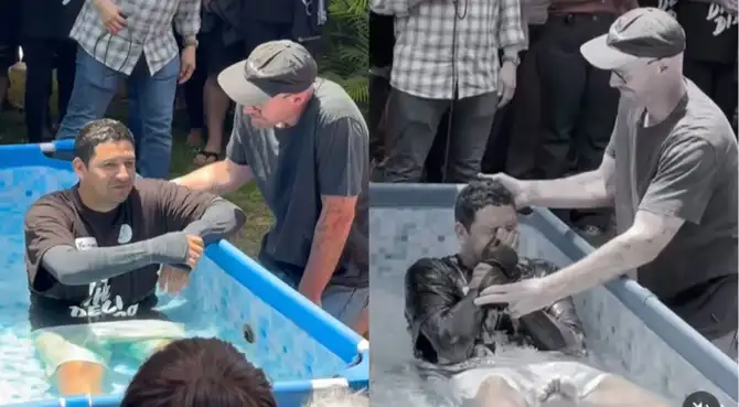 Reimond Manco fue bautizado a los 35 años Reimond Manco fue bautizado a los 35 años