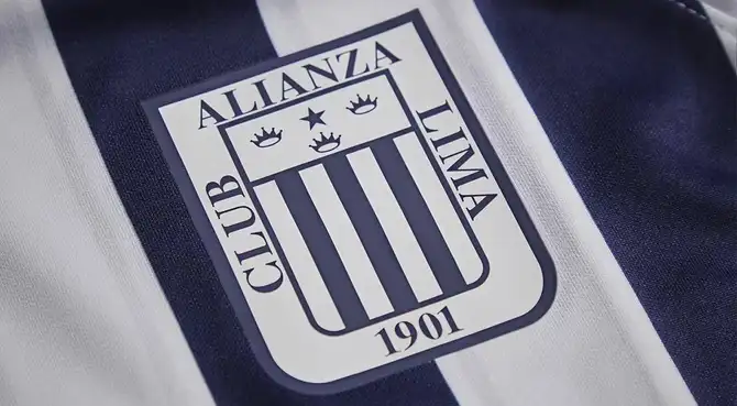 Alianza Lima empató 0-0 en intenso partido.