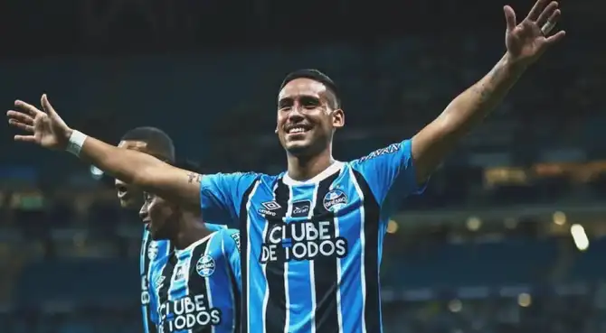 Erick Noriega alcanzó histórico valor y ahora es uno de los más caros de Gremio