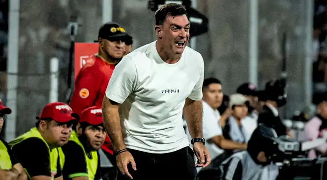 Periodista deportivo insultó a Pablo Guede tras posible salida de Alianza Lima para firmar por San Lorenzo Periodista deportivo insultó a Pablo Guede tras posible salida de Alianza Lima para firmar por San Lorenzo