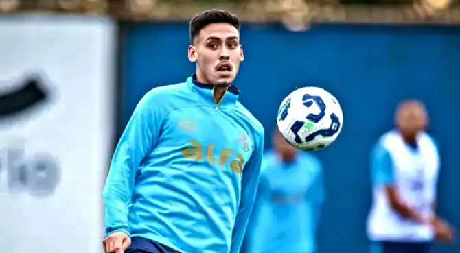 Erick Noriega es uno de los mejores jugadores de Gremio.