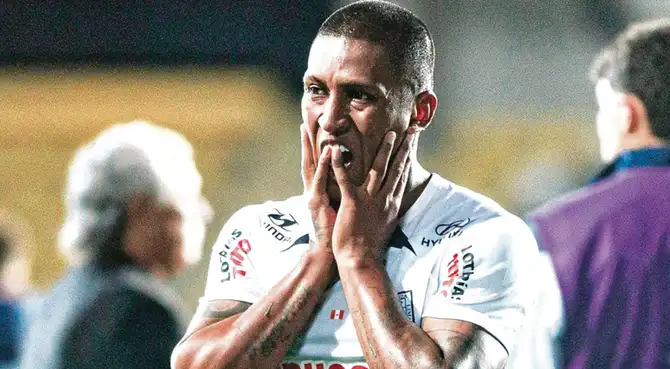 Pablo Guede tomó radical decisión con Pedro Aquino en la previa del partido contra ADT. Pablo Guede tomó radical decisión con Pedro Aquino en la previa del partido contra ADT.