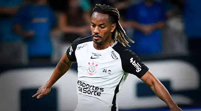 Prensa brasileña dio fuerte opinión de André Carrillo tras empate de Corinthians