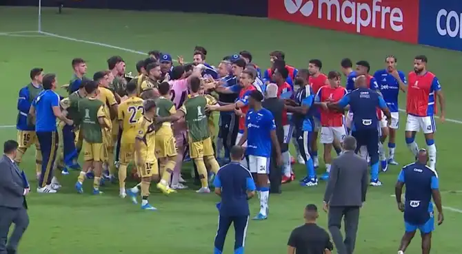 Jugadores de Boca y Cruzeiro se pelean tras victoria del club brasileño en Copa Libertadores