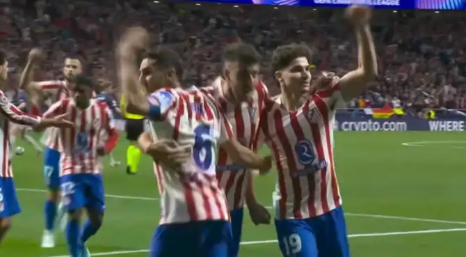Julián Álvarez anotó el empate del Atlético de Madrid sobre Arsenal.