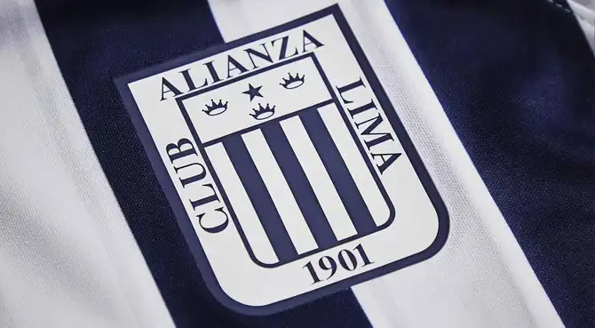 Alianza Lima anunció salida de su director técnico.