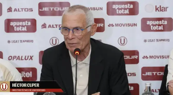 Héctor Cúper dio fría respuesta sobre jugar con línea de tres.