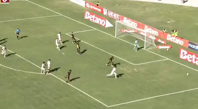 Collazos se perdió el penal que pudo haber sido el 1-0 ante Universitario.