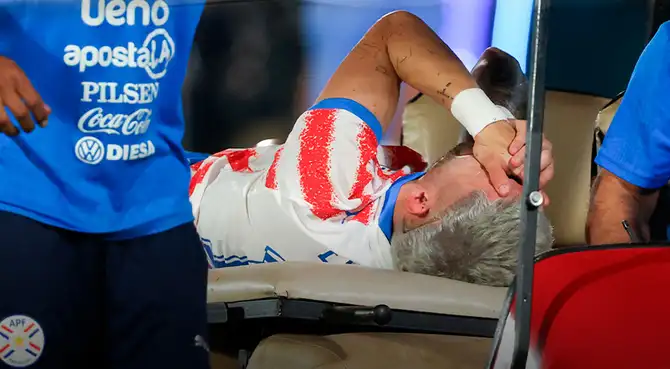 Julio Enciso se retiró en camilla y entre lágrimas en el amistoso entre Perú vs Nicaragua. Julio Enciso se retiró en camilla y entre lágrimas en el amistoso entre Perú vs Nicaragua.