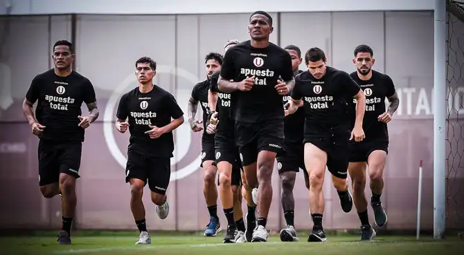 Futbolista de Universitario presentó molestias en entrenamientos.