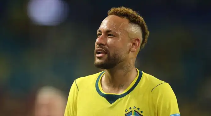 Neymar tiene algunas chances para jugar en el Brasil vs Japón.
