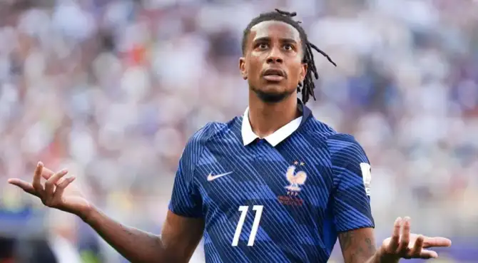 Michael Olise es blanco de críticas tras la eliminación del Mundial 2026.