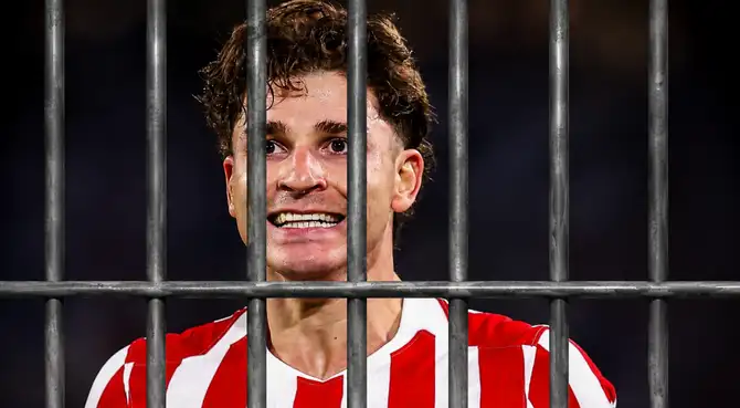 Atlético de Madrid ‘encarcela’ a Julián Álvarez con fuerte aviso al Barcelona. Foto: composición Líbero