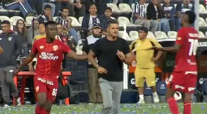 Richard Pellejero fue expulsado durante el Alianza Lima vs Sport Huancayo. Foto: L1 Max Richard Pellejero fue expulsado durante el Alianza Lima vs Sport Huancayo. Foto: L1 Max