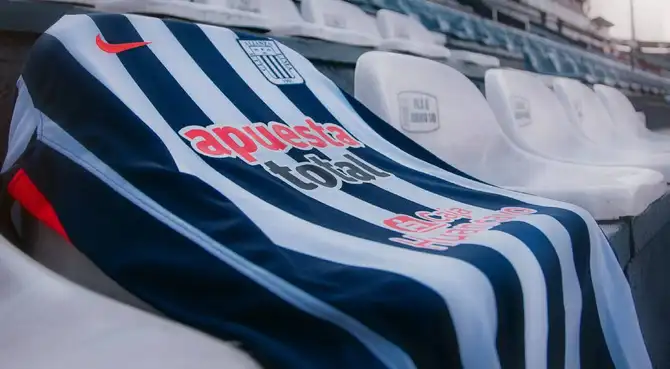 Fue referente del histórico Barcelona y ahora buscará consagrarse con Alianza Lima. Fue referente del histórico Barcelona y ahora buscará consagrarse con Alianza Lima.