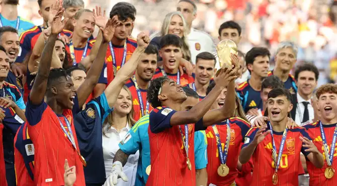 España se coronó campeón del mundo tras vencer a Argentina
