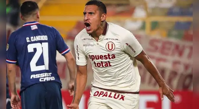 Álex Valera todavía no renovó su vínculo con Universitario. Foto: Libertadores