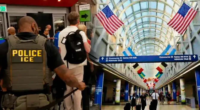 Nuevo objetivo de ICE: intensifican operaciones contra inmigrantes en 15 aeropuertos de EE. UU.